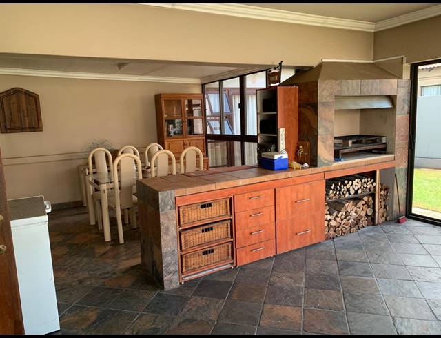 3 BEDROOM HOUSE FOR SALE IN VANDERBIJLPARK SE 8